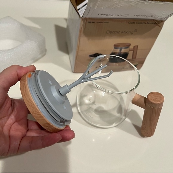 Portable self-stirring glass Mug, 13.5 oz ,New in Box. Batteries included - Picture 11 of 13